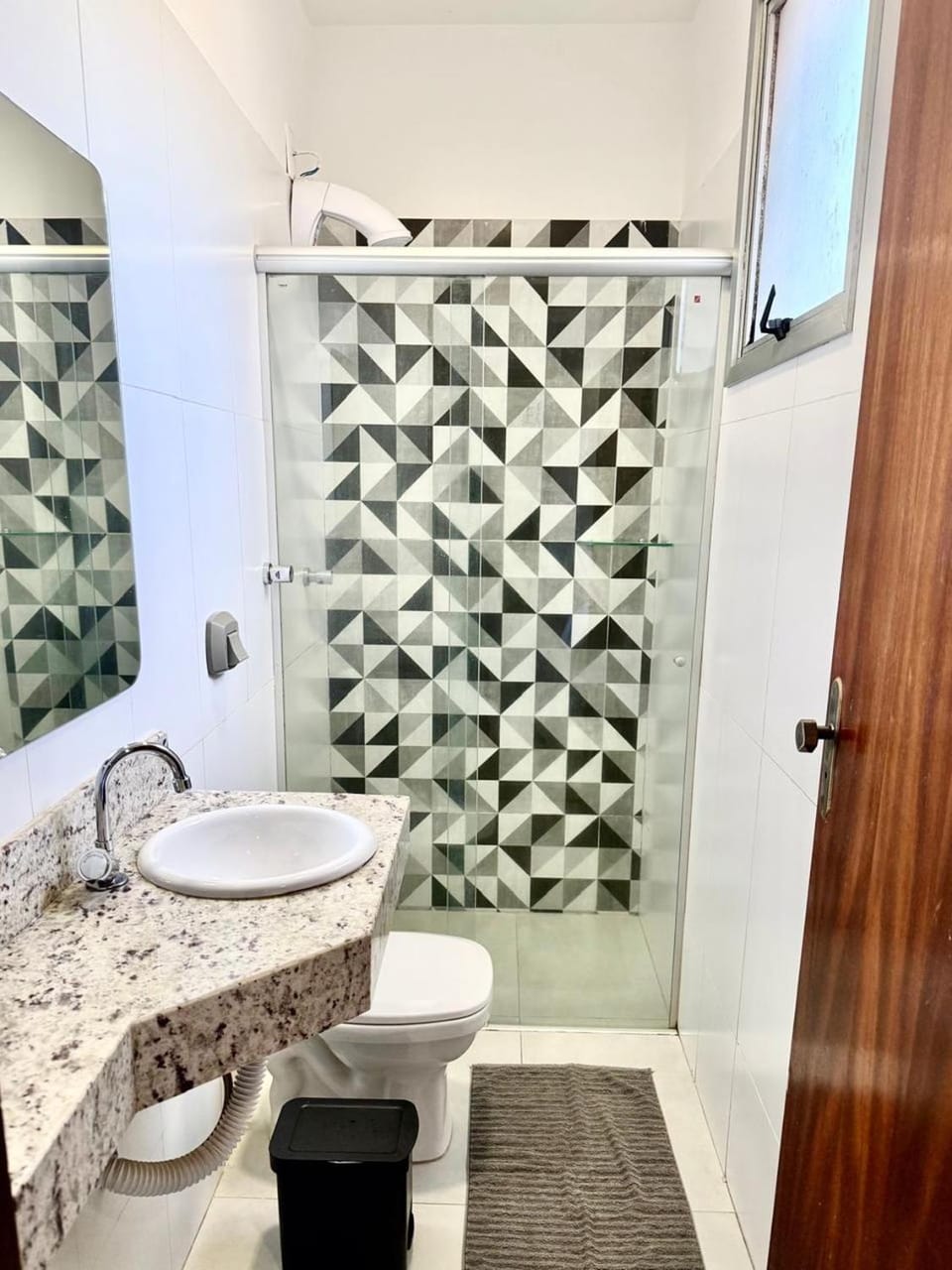 Shower, Bathroom, towels
