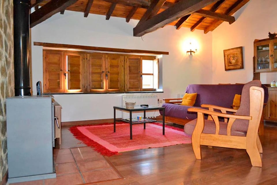 Communal lounge/ TV room, TV and multimedia, Living room, Seating area, flat iron