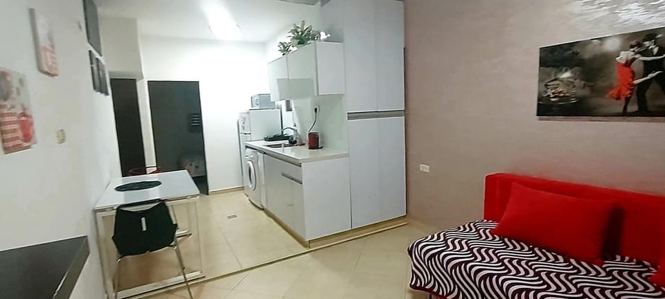 Kitchen or kitchenette, Seating area