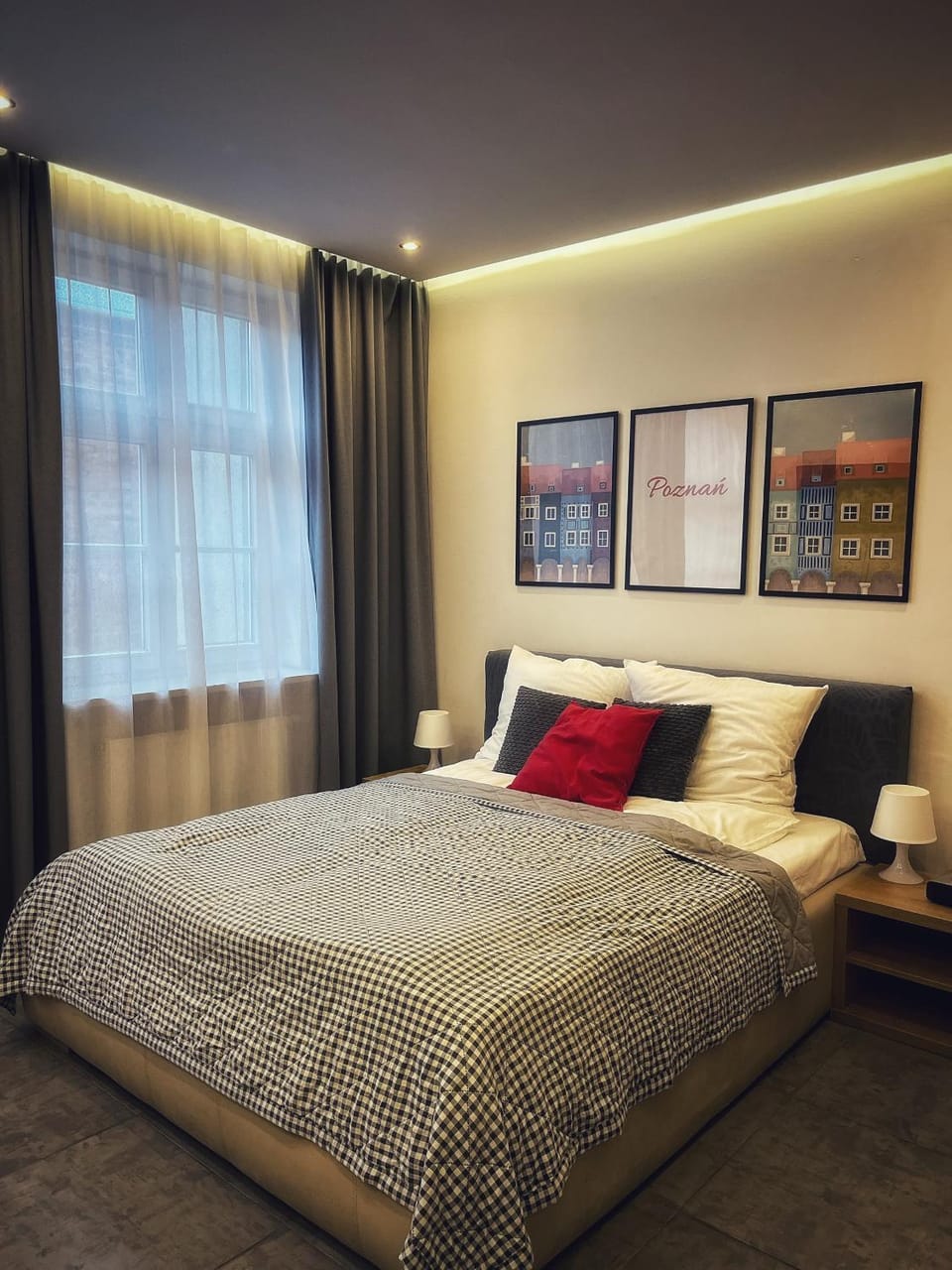 Bed, Photo of the whole room, Decorative detail, Bedroom