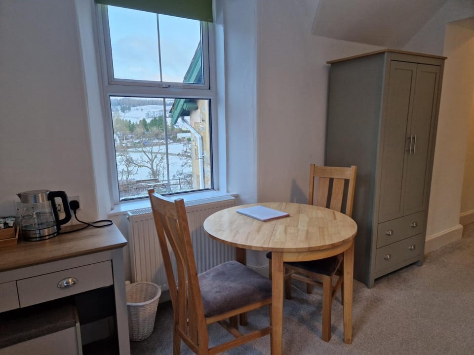 Coffee/tea facilities, Seating area