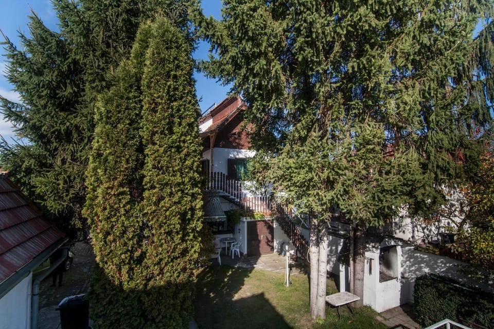 Property building, BBQ facilities, Garden
