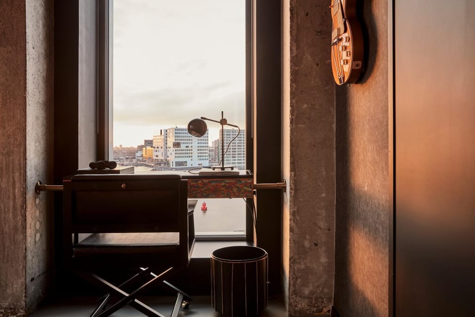 Business facilities, Decorative detail