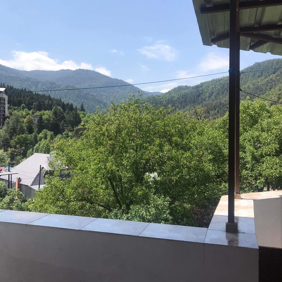 Balcony/Terrace, Mountain view