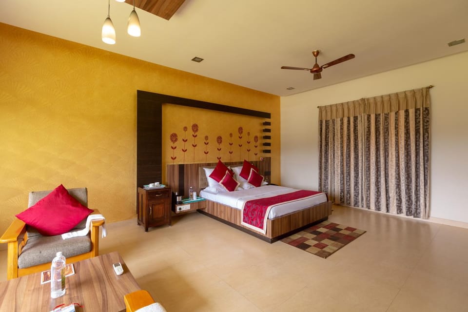 Bed, TV and multimedia, Living room, Bedroom