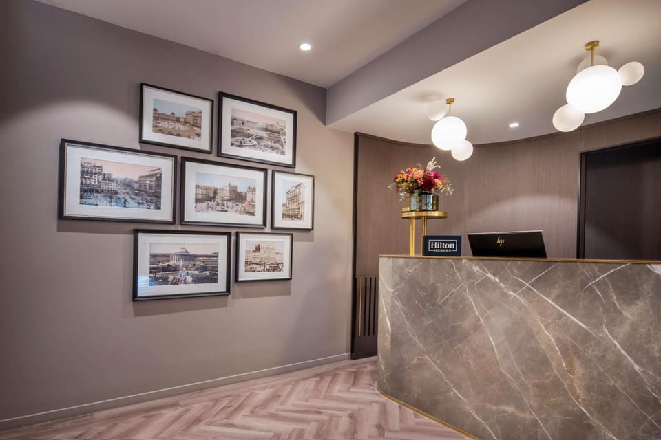 Lobby or reception, Lobby or reception