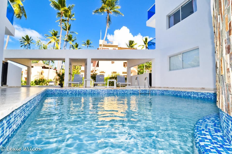 Facade/entrance, Pool view