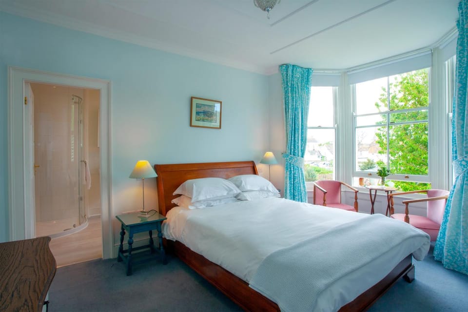 Bear's Well Guest House Bed and Breakfast in Dover District