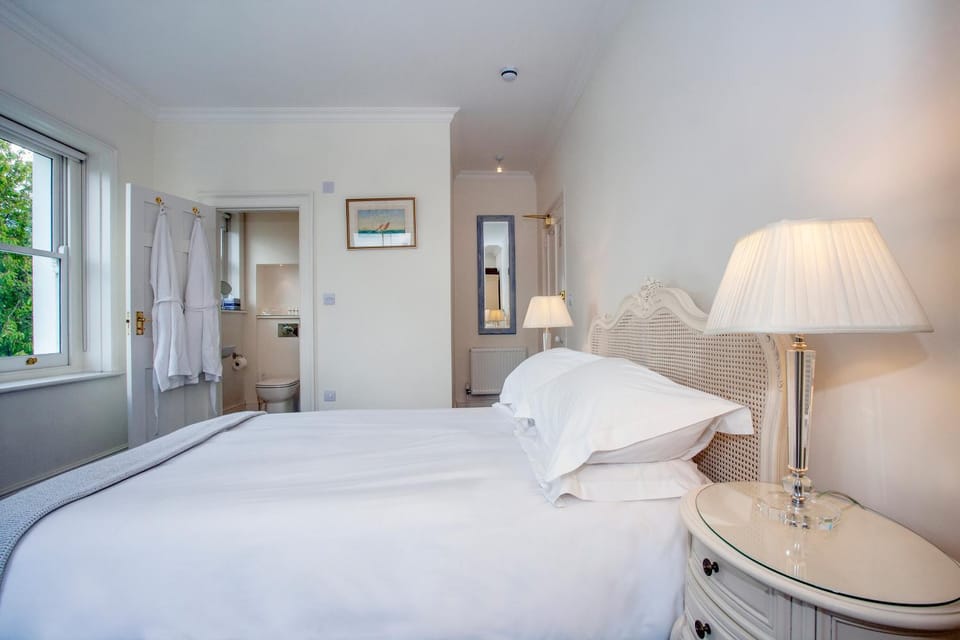Bear's Well Guest House Bed and Breakfast in Dover District