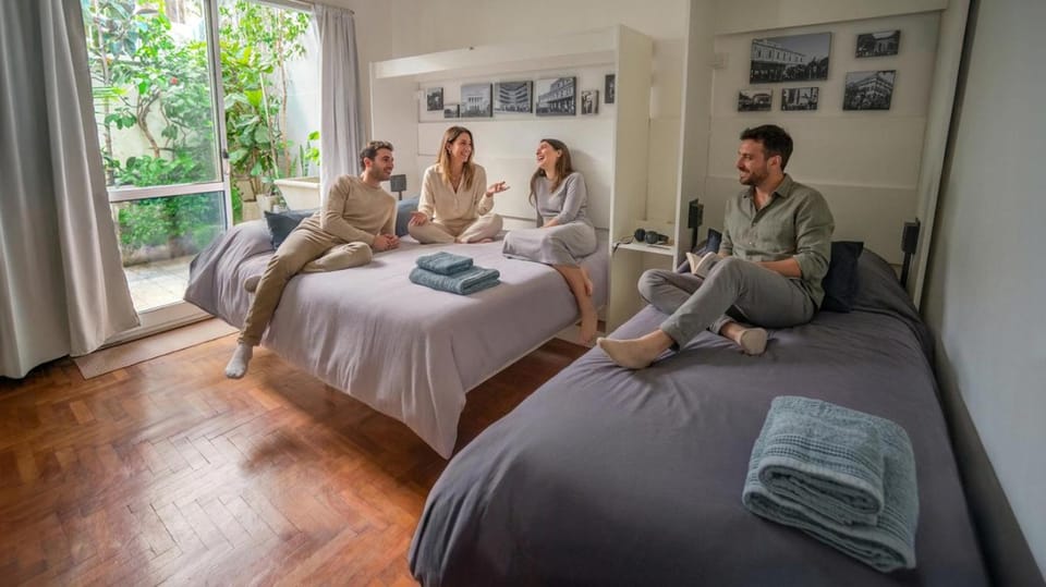 Patio, Patio, Bed, Bedroom, Guests, group of guests, Inner courtyard view, towels