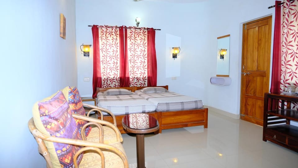 Sea Pearl Guesthouse Bed and Breakfast in Candolim