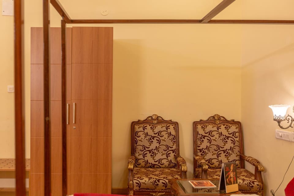 KSTDC Hotel Mayura Pine Top Nandi Hills Resort in Tamil Nadu