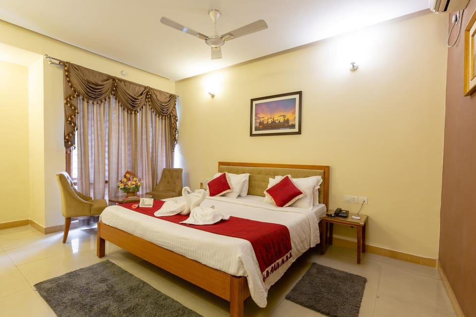Photo of the whole room, Bedroom, air conditioner