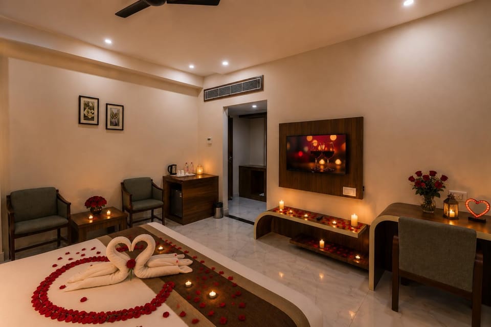 Bed, TV and multimedia, Bedroom, air conditioner