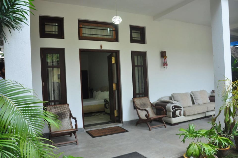 Patio, Facade/entrance