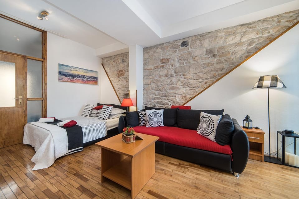 Bed, Living room, Seating area