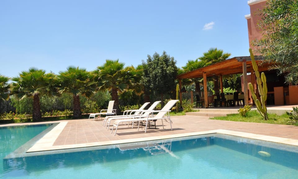 Property building, Pool view