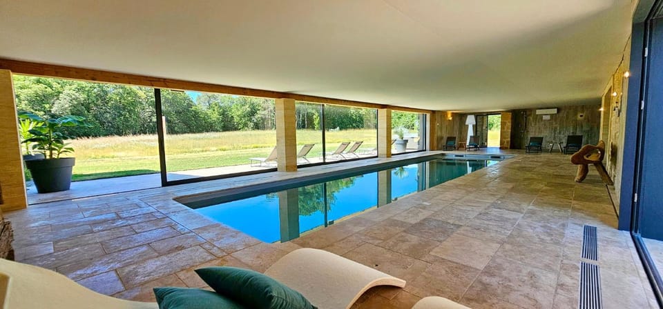 Swimming pool, Swimming pool