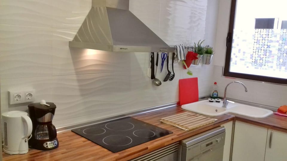 Coffee/tea facilities, Kitchen or kitchenette