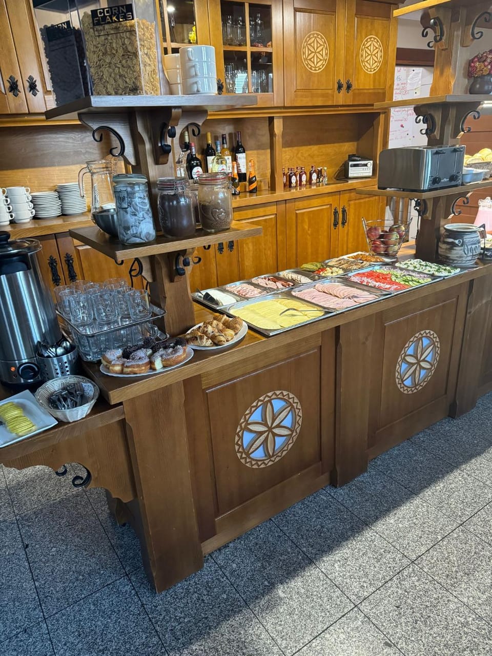 Food and drinks, Food, Breakfast, Continental breakfast