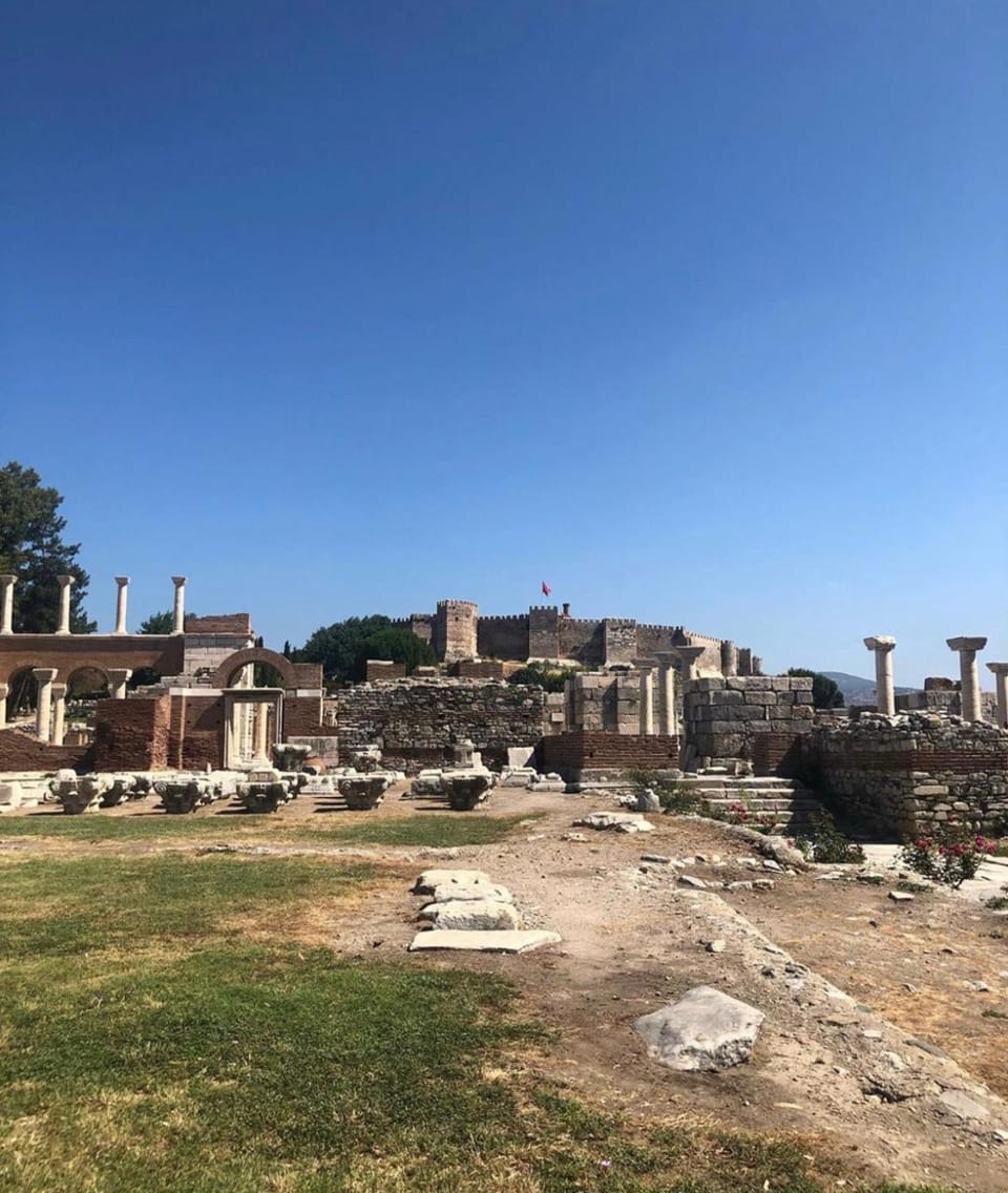 Nearby landmark, Neighbourhood