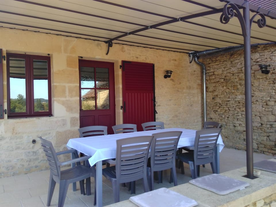 Patio, Dining area