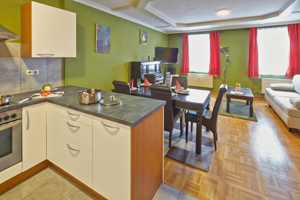 Kitchen or kitchenette, Living room