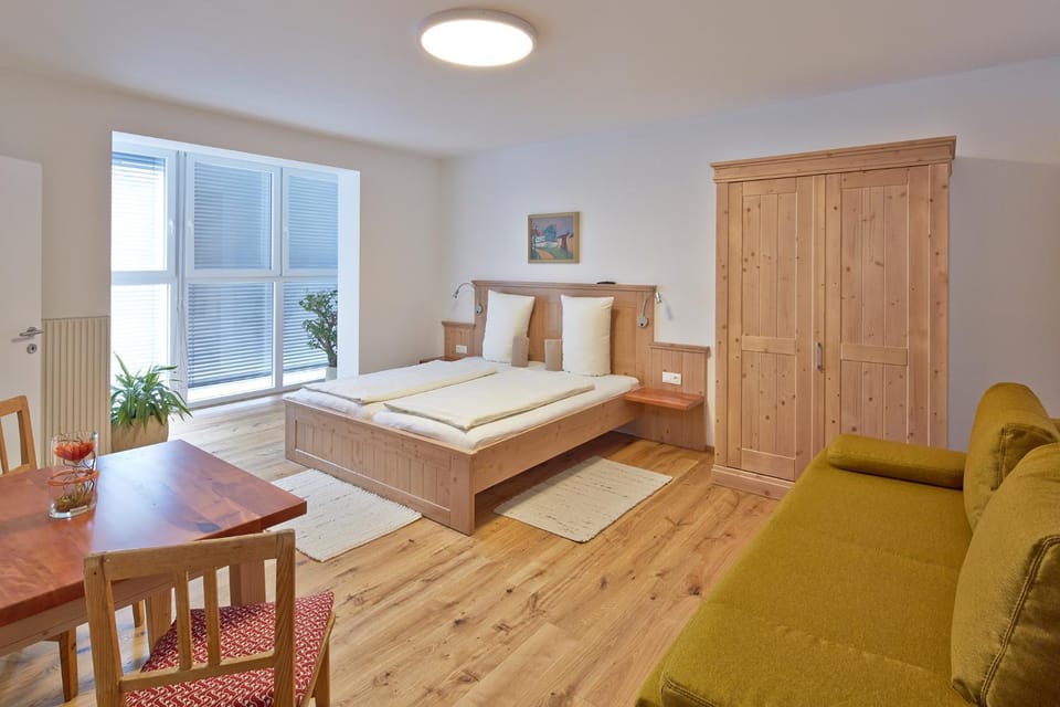 Kitchen or kitchenette, Living room, Bedroom