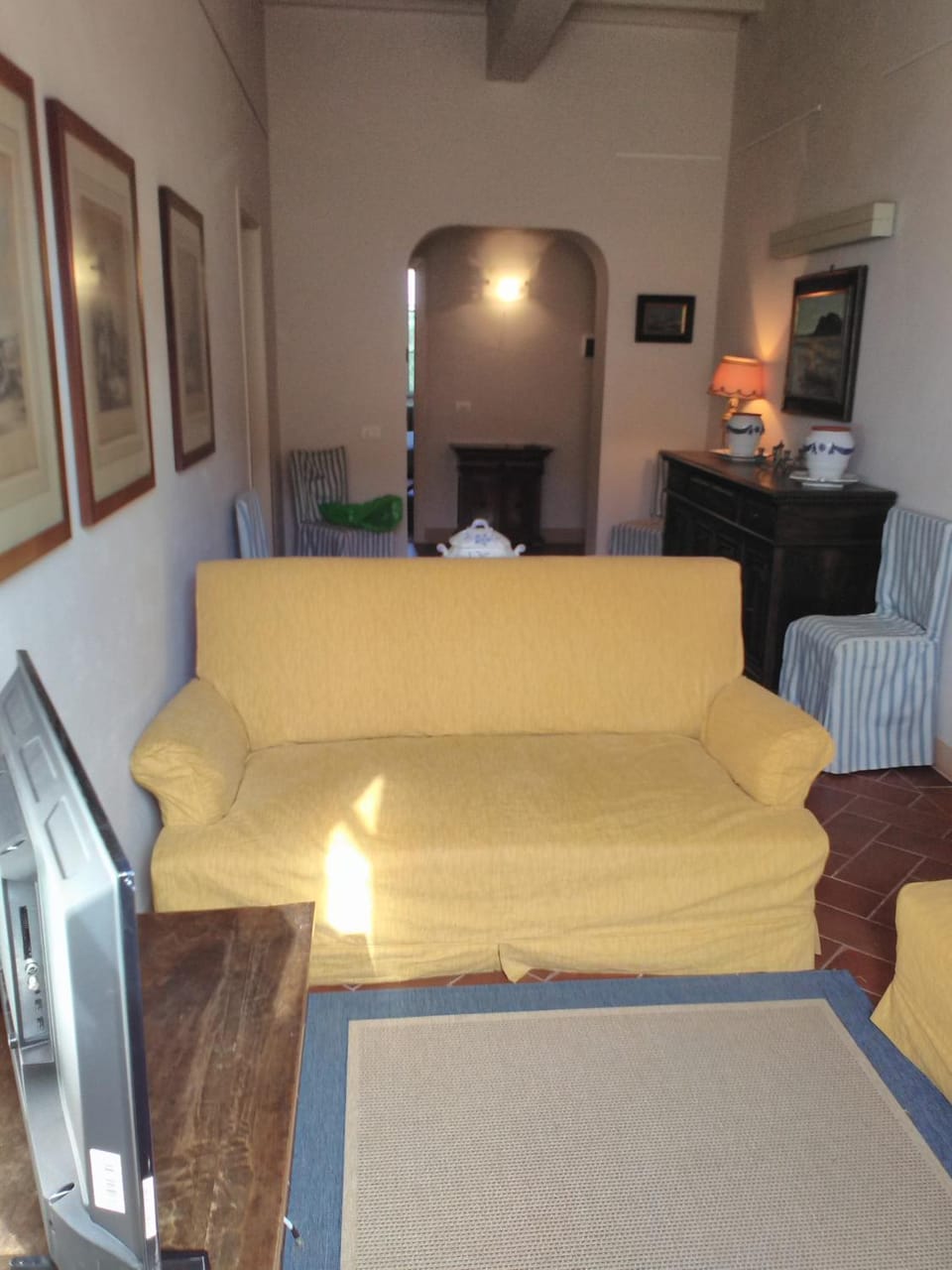 Communal lounge/ TV room