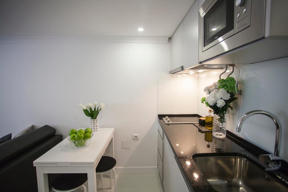 Kitchen or kitchenette