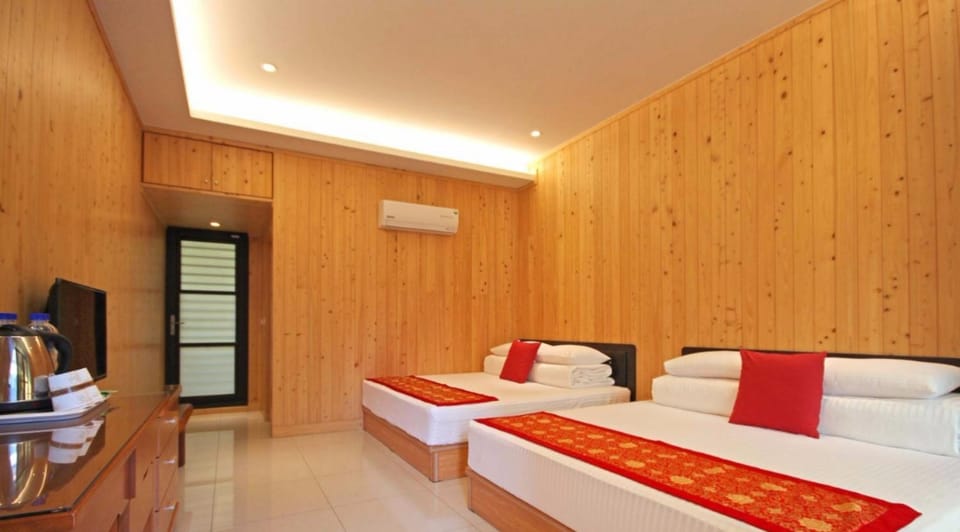 Bed, air conditioner