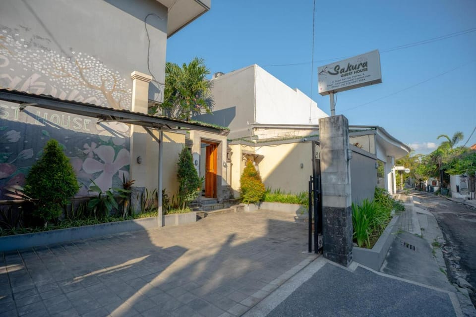 Facade/entrance, Logo/Certificate/Sign