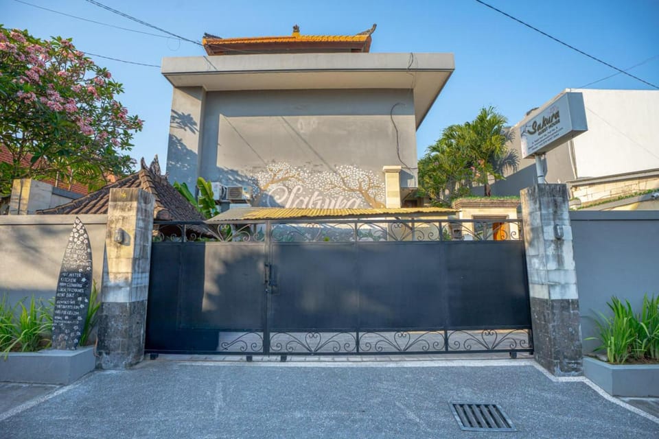Property building, Facade/entrance