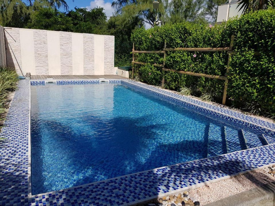 Swimming pool, Swimming pool