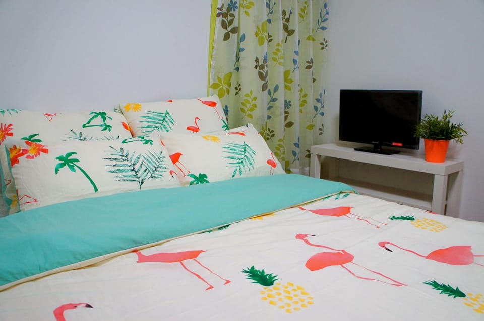 Photo of the whole room, bunk bed