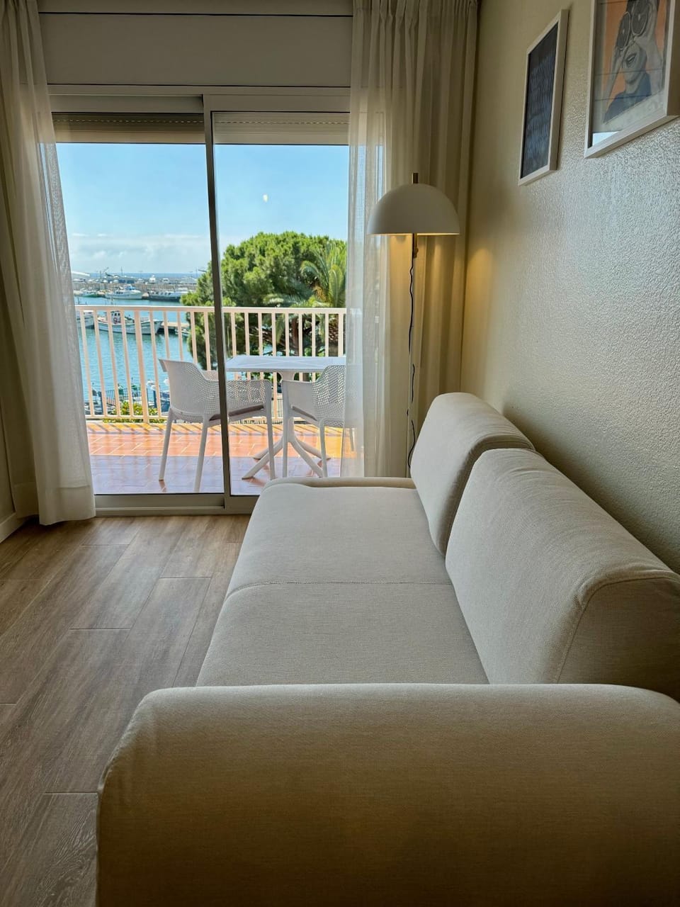 Natural landscape, View (from property/room), Balcony/Terrace, Living room, Seating area