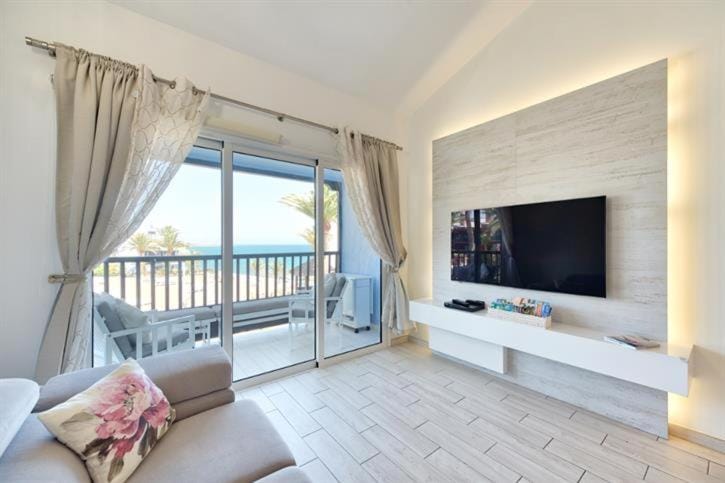 Balcony/Terrace, Living room, Sea view