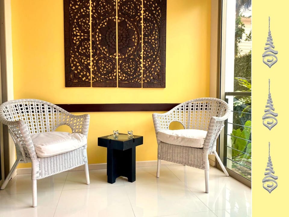 Patio, Seating area