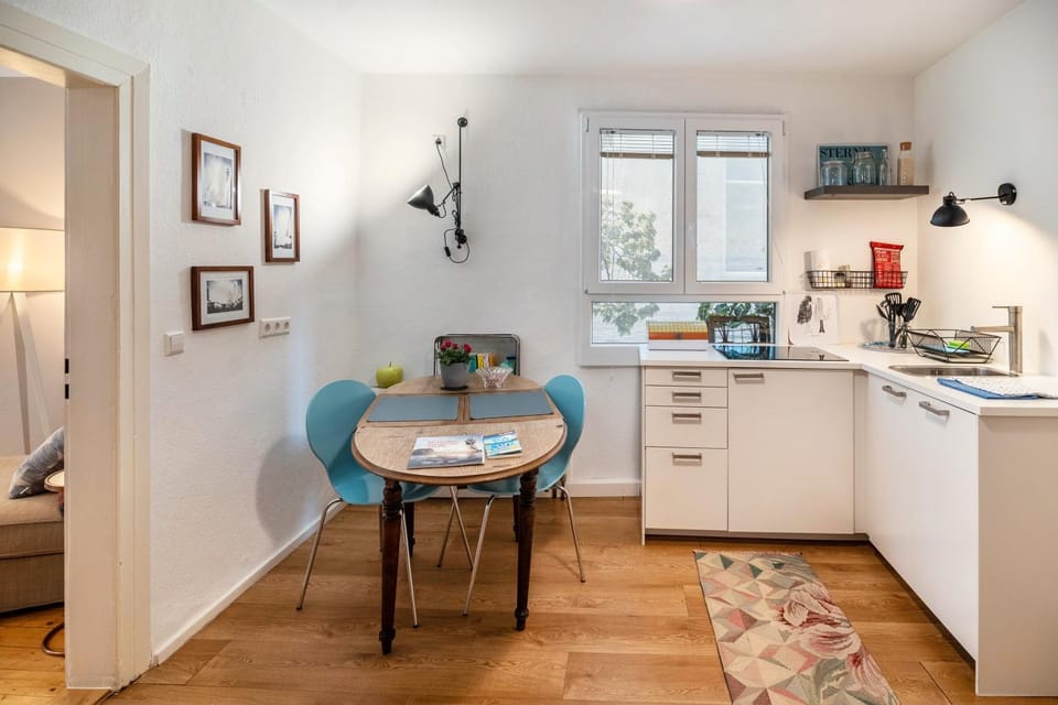 Property building, Kitchen or kitchenette, Living room