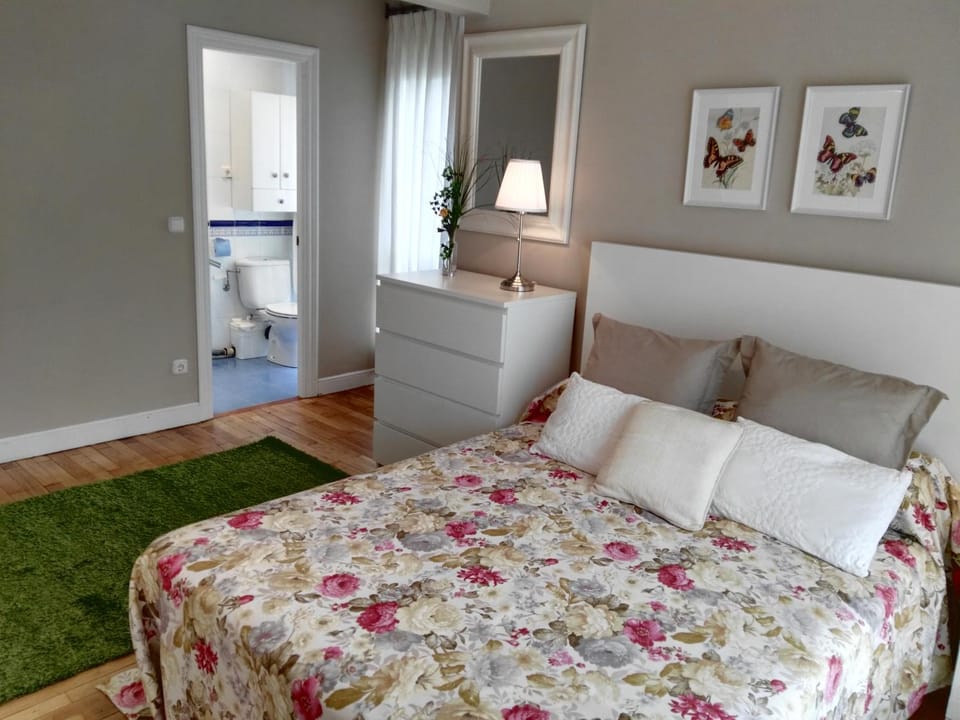 Bathroom, Bedroom