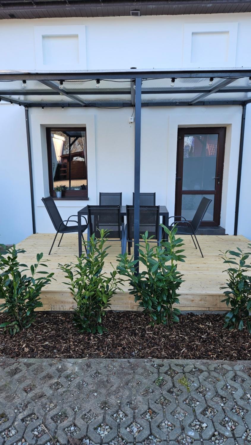 Property building, Garden, Balcony/Terrace, Balcony/Terrace