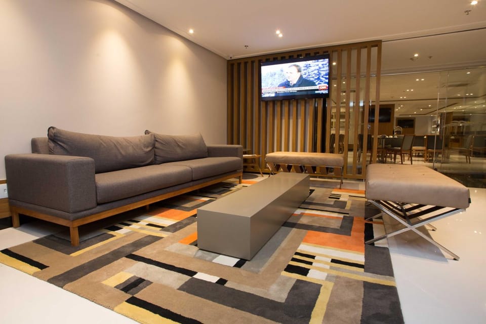 Communal lounge/ TV room