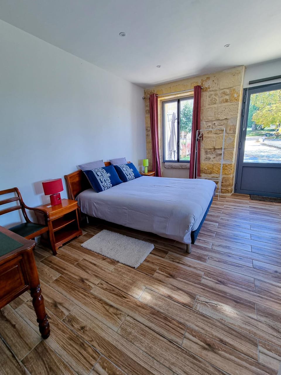 Bed, Bedroom, internet