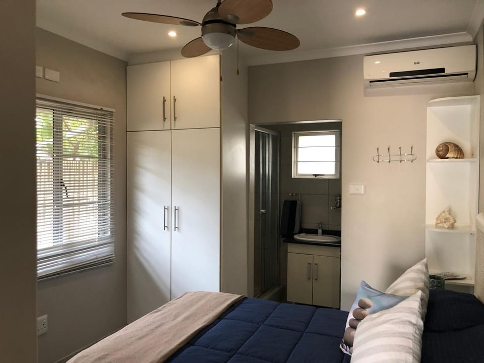Bathroom, Bedroom, wardrobe, air conditioner