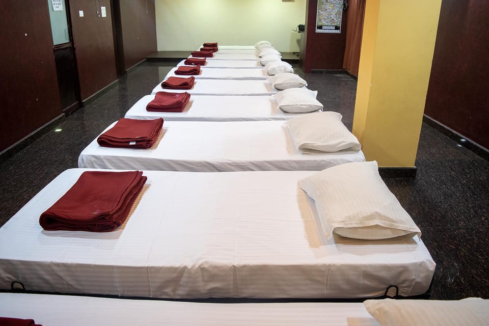 Bed, Photo of the whole room, towels