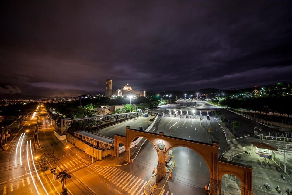 Landmark view, Street view