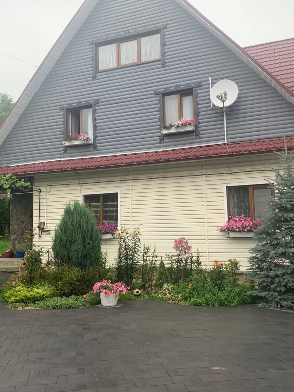 Садиба Зґарда Bed and Breakfast in Ukraine