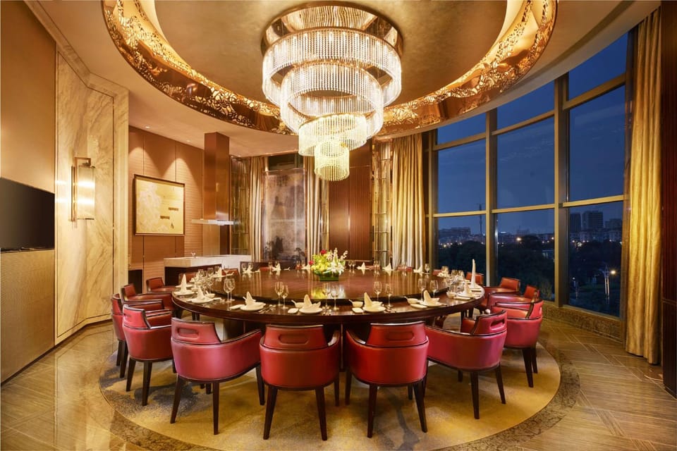 Restaurant/places to eat, Restaurant/places to eat
