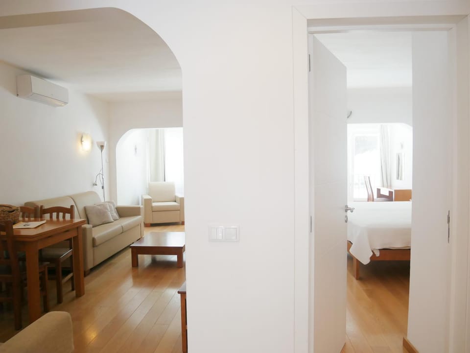 Living room, Seating area, Dining area, Bedroom