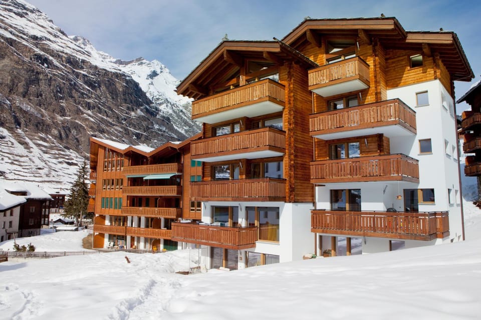 Property building, Winter